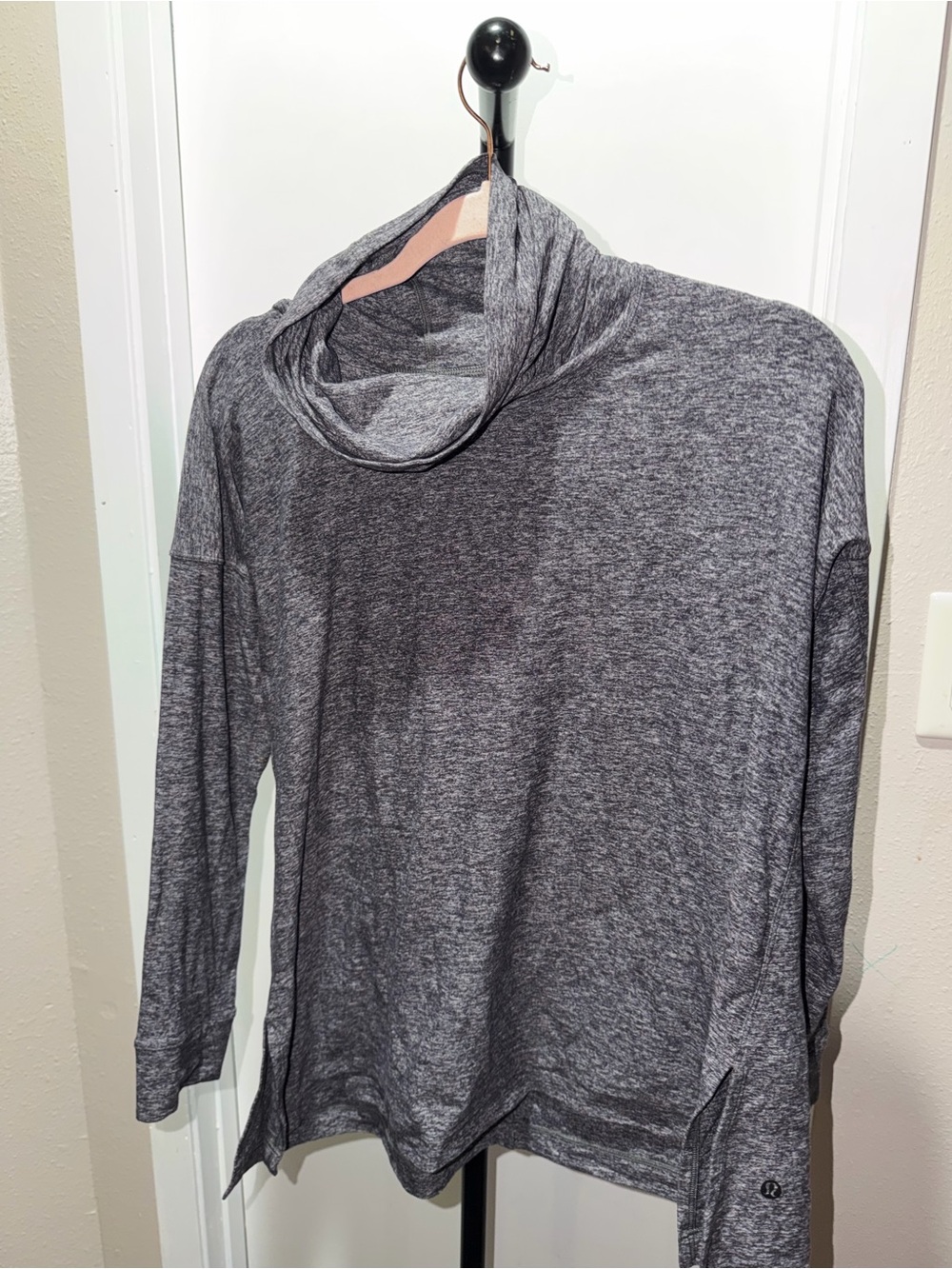 Lululemon See You In Savasana Cowl Neck Long Sleeve Top Gray Large 10 12